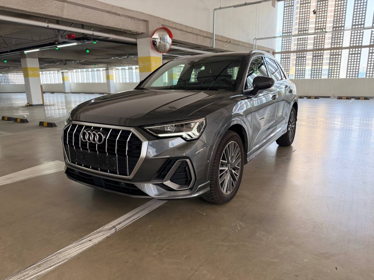 Audi Q3 (F3) 35 TDI Premium