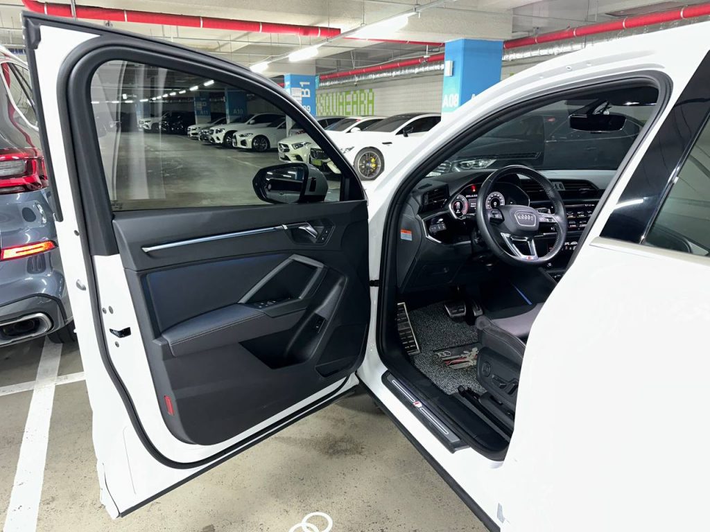 Audi Q3 (F3) 35 TDI Premium Sportback