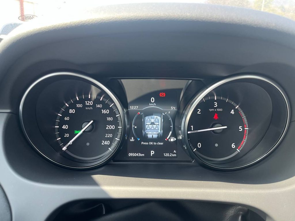 Land Rover Discovery Sport 2gen TD4 SE