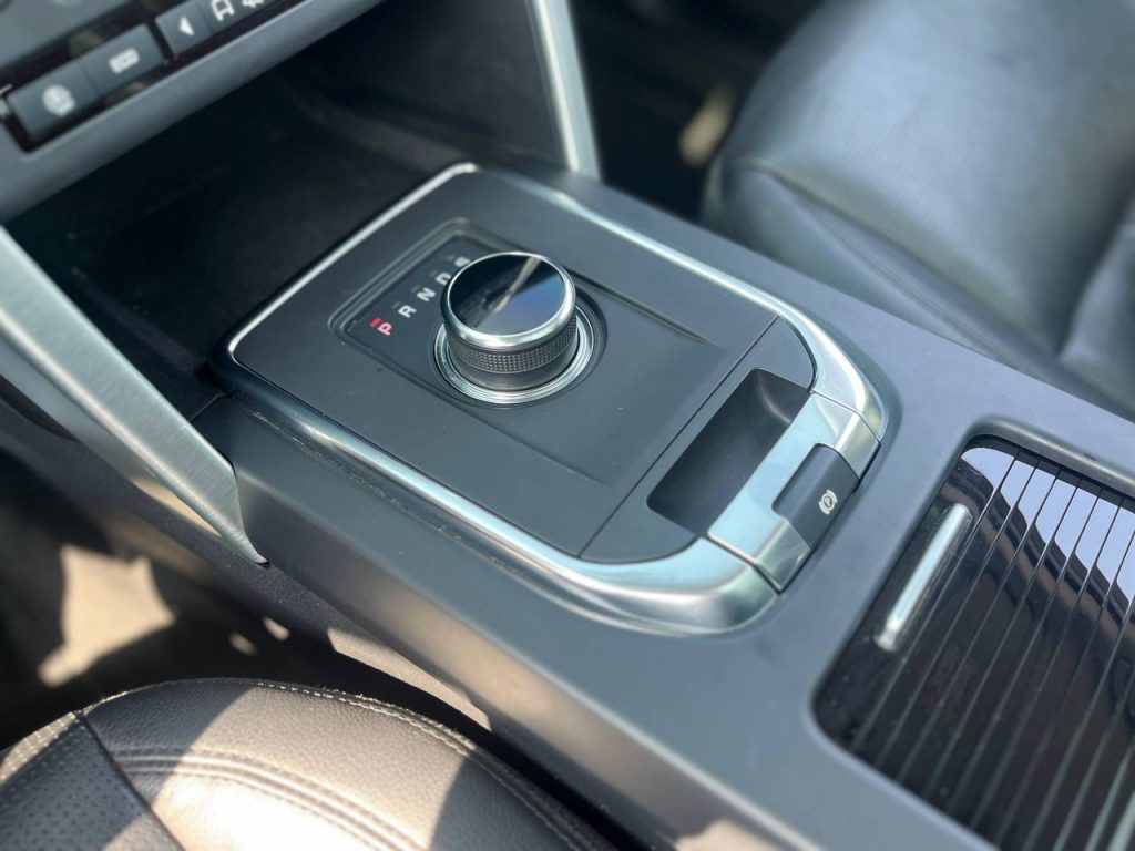 Land Rover Discovery Sport 2gen TD4 SE
