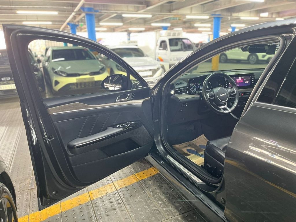 Kia K5 3gen 2.0 Signature