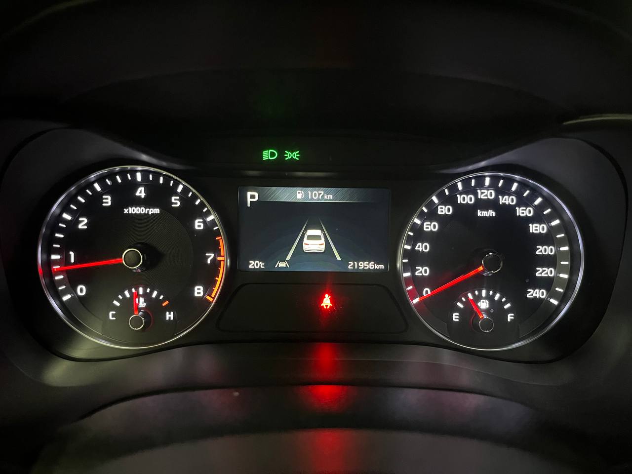 photo_21@20-04-2026_03-48-27