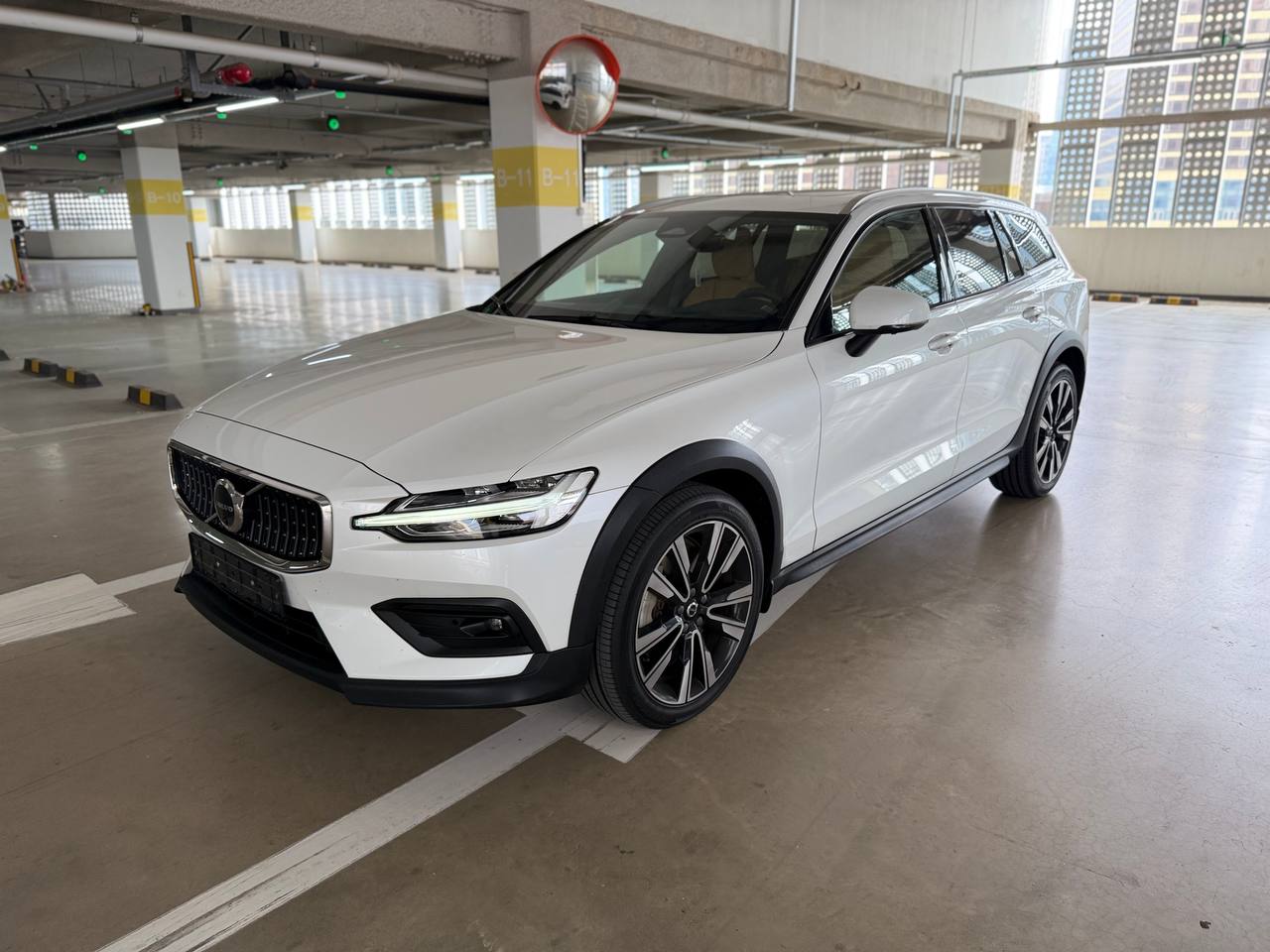 Volvo V60 Cross Country B5 Ultimate AWD