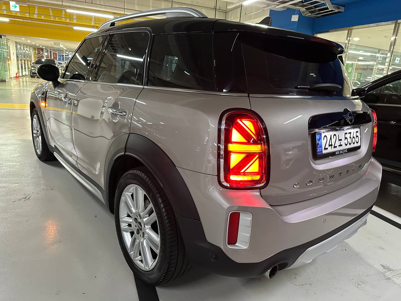 photo_72@16-04-2026_03-50-23