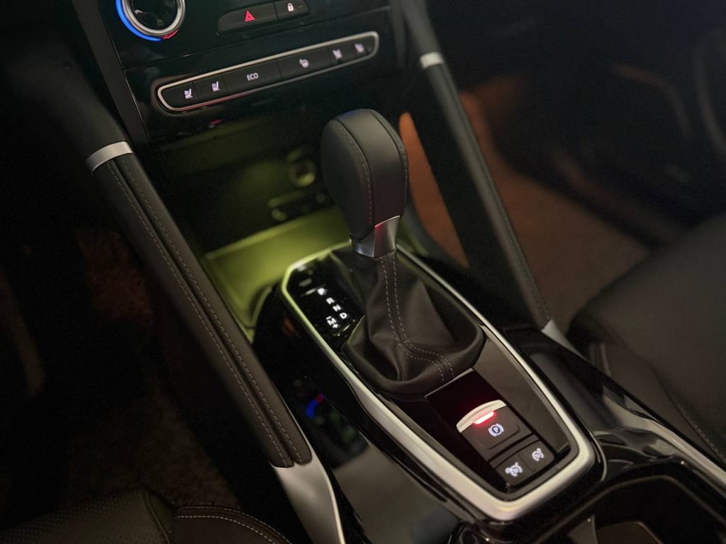Renault-Samsung The New QM6 2.0 2WD GDe Re Signature