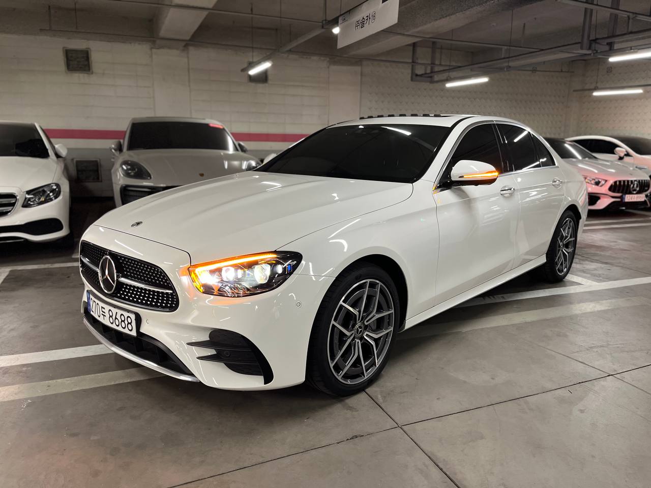 Mercedes Benz E-class W213 E220d AMG 4MATIC