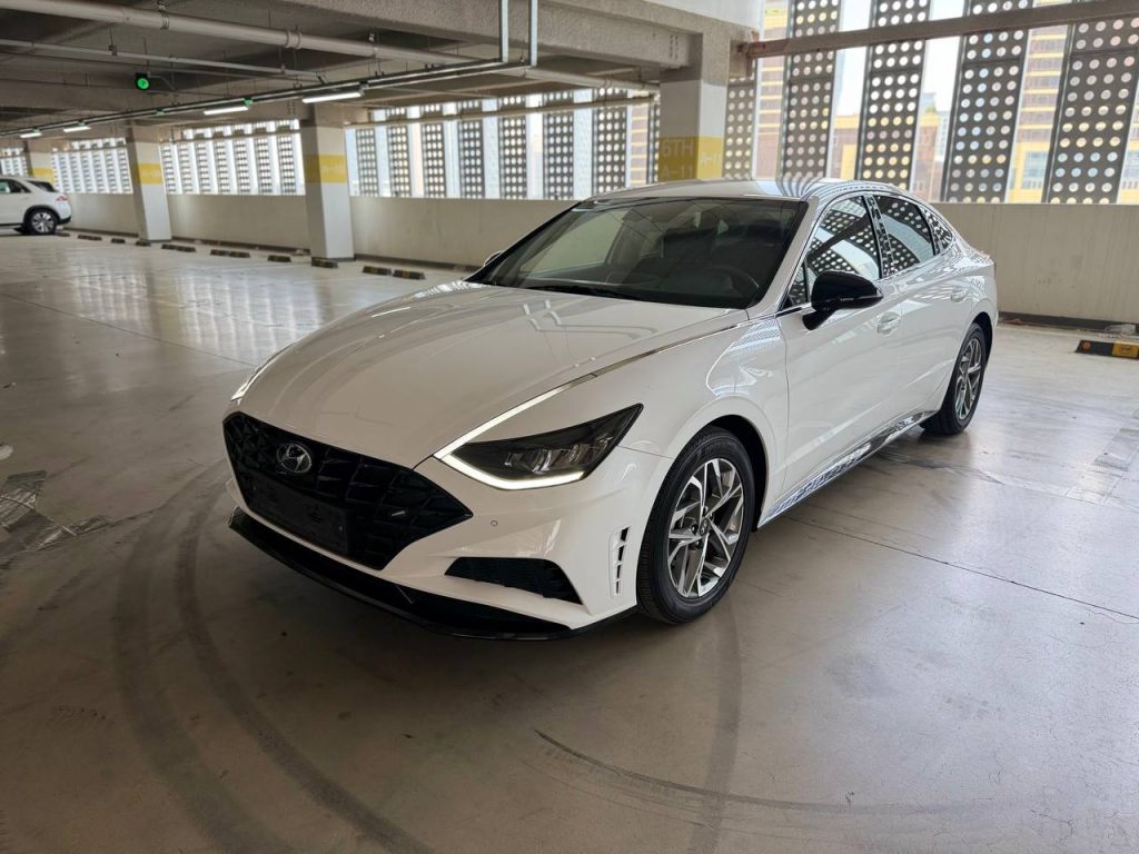 Hyundai Sonata (DN8) 2.0 Premium Plus