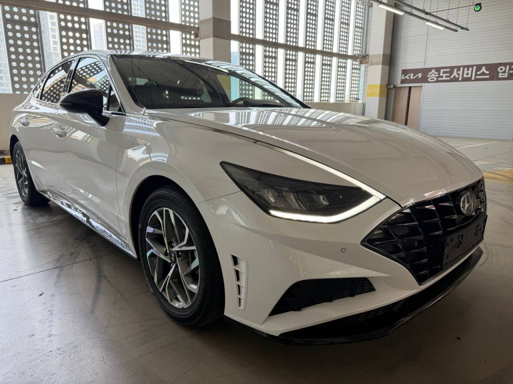Hyundai Sonata (DN8) 2.0 Premium Plus