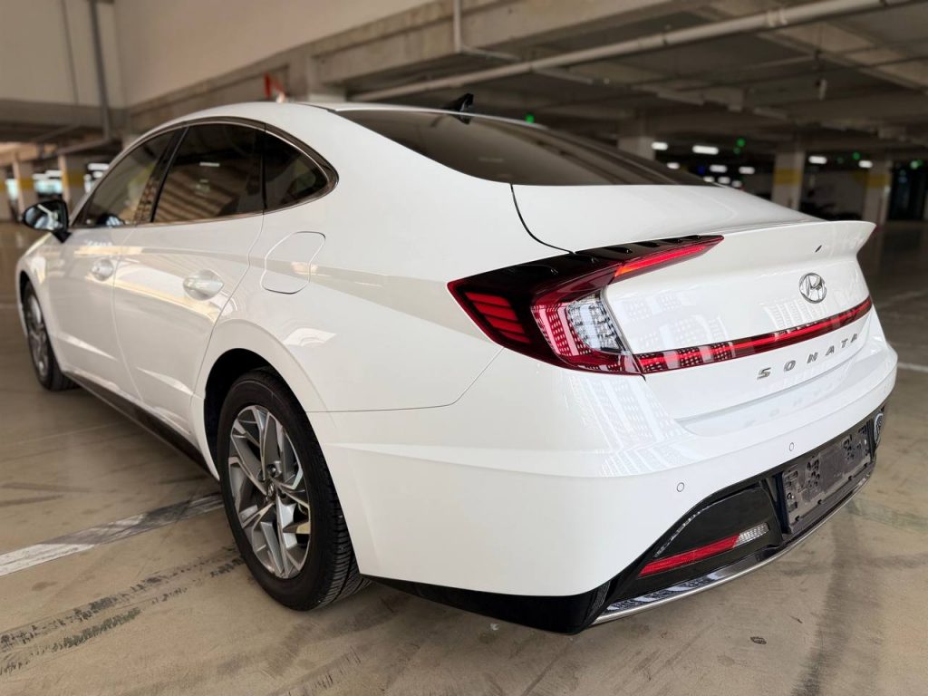 Hyundai Sonata (DN8) 2.0 Premium Plus