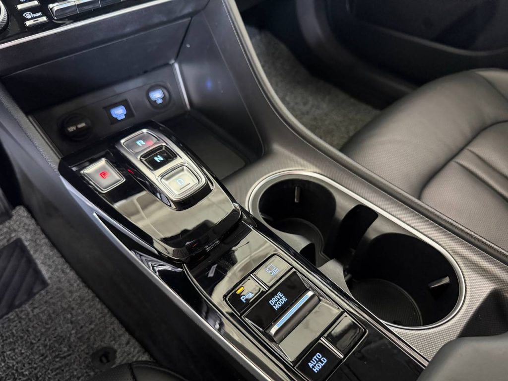 Hyundai Sonata (DN8) 2.0 Premium Plus