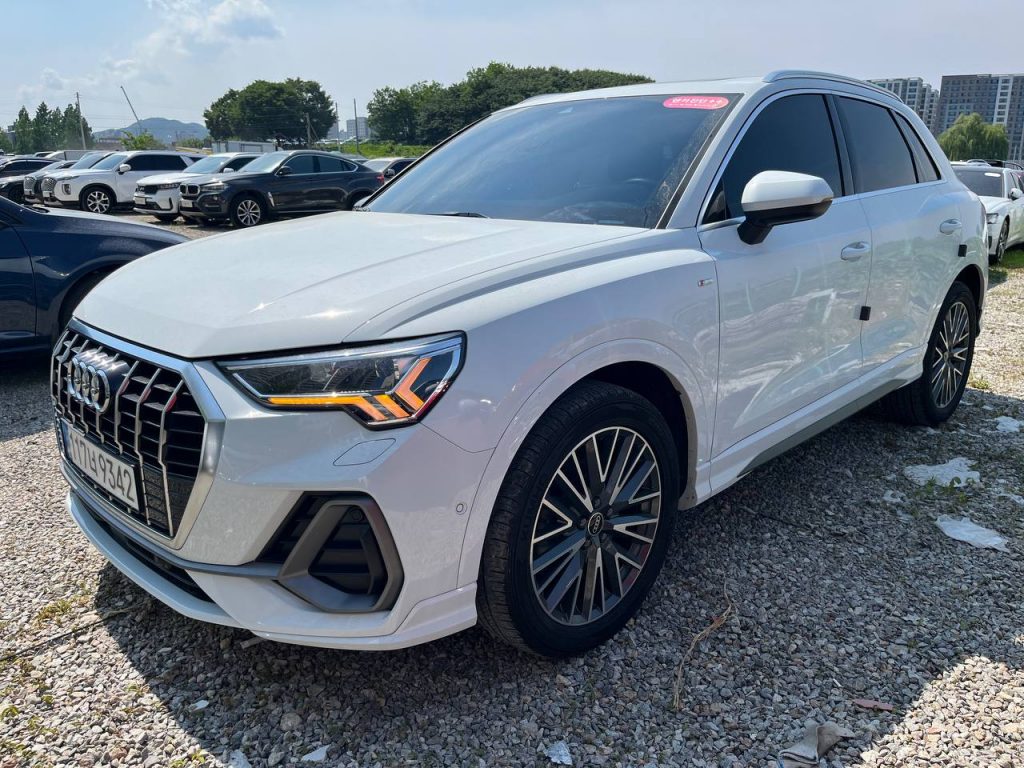 Audi Q3 (F3) 35 TDI Premium