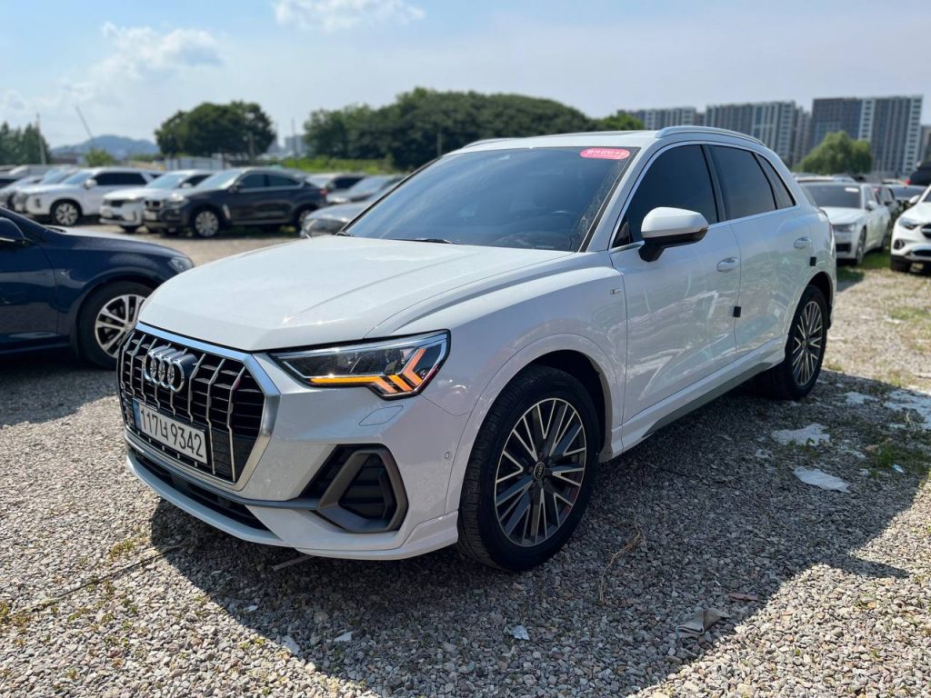 Audi Q3 (F3) 35 TDI Premium