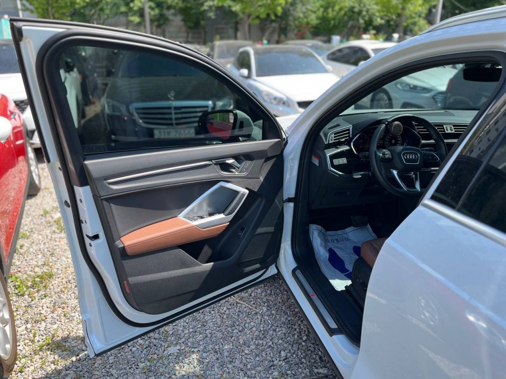 Audi Q3 (F3) 35 TDI Premium