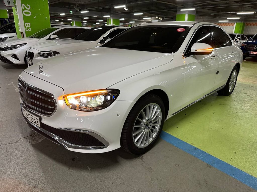 Mercedes Benz E-class W213 E220d 4MATIC Exclusive