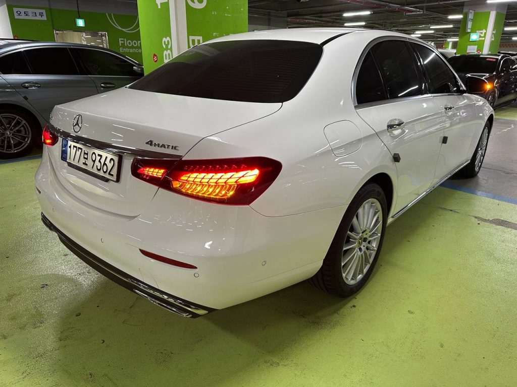 Mercedes Benz E-class W213 E220d 4MATIC Exclusive