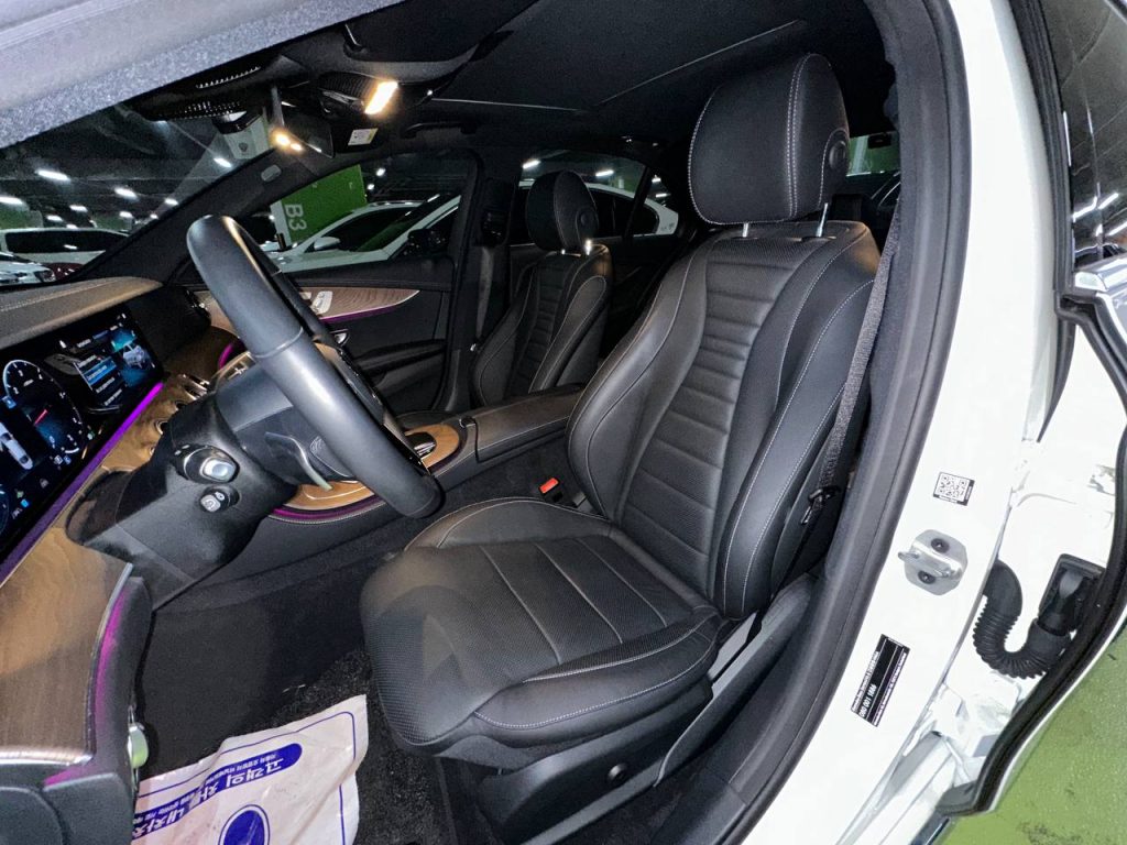 Mercedes Benz E-class W213 E220d 4MATIC Exclusive