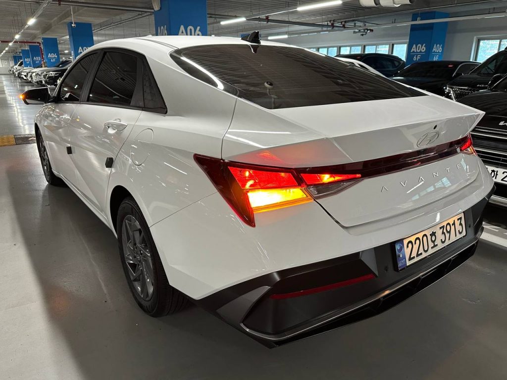 Hyundai The New Avante (CN7) 1.6 Modern