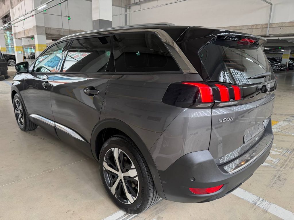 Peugeot 5008 1.5 BlueHDi Allure