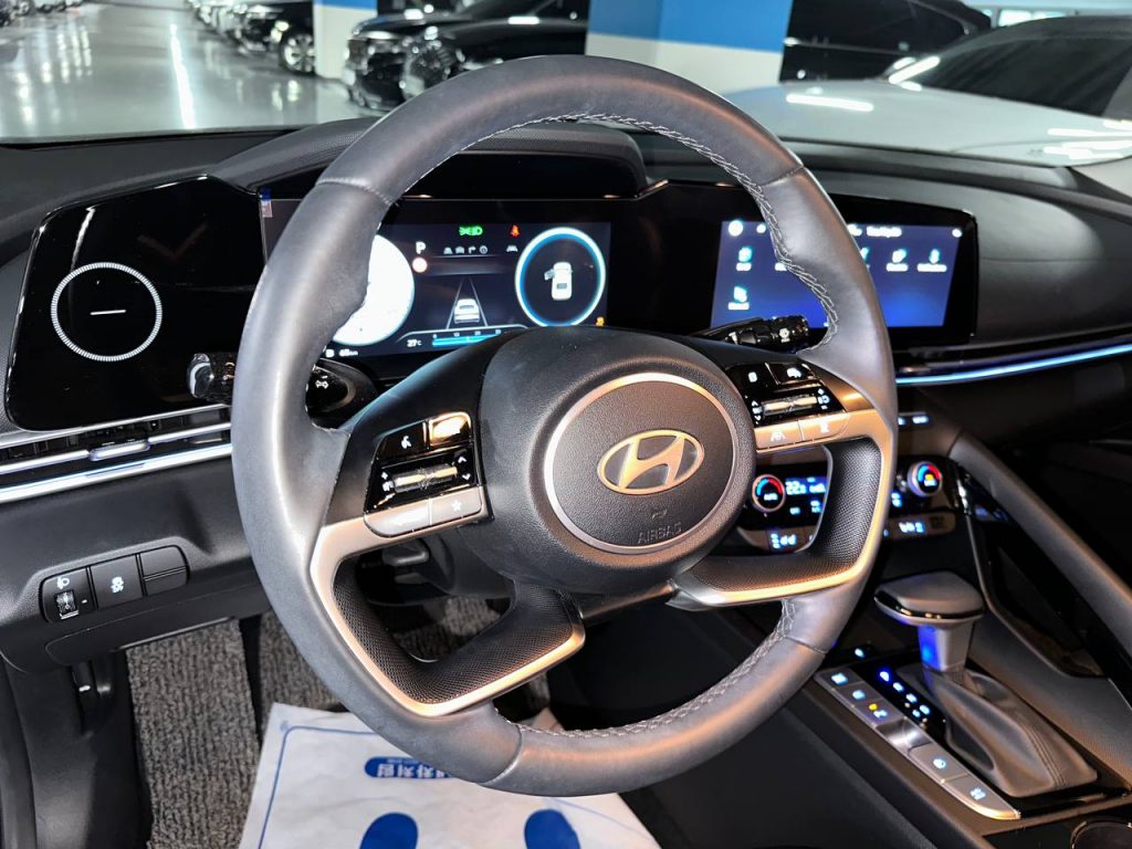 Hyundai The New Avante (CN7) 1.6 Modern