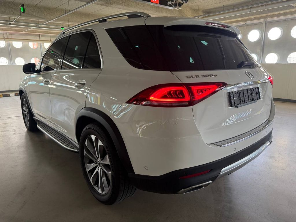 Mercedes Benz GLE-class W167 GLE300d 4MATIC