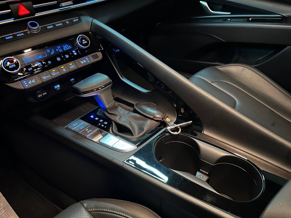 Hyundai The New Avante (CN7) 1.6 Modern