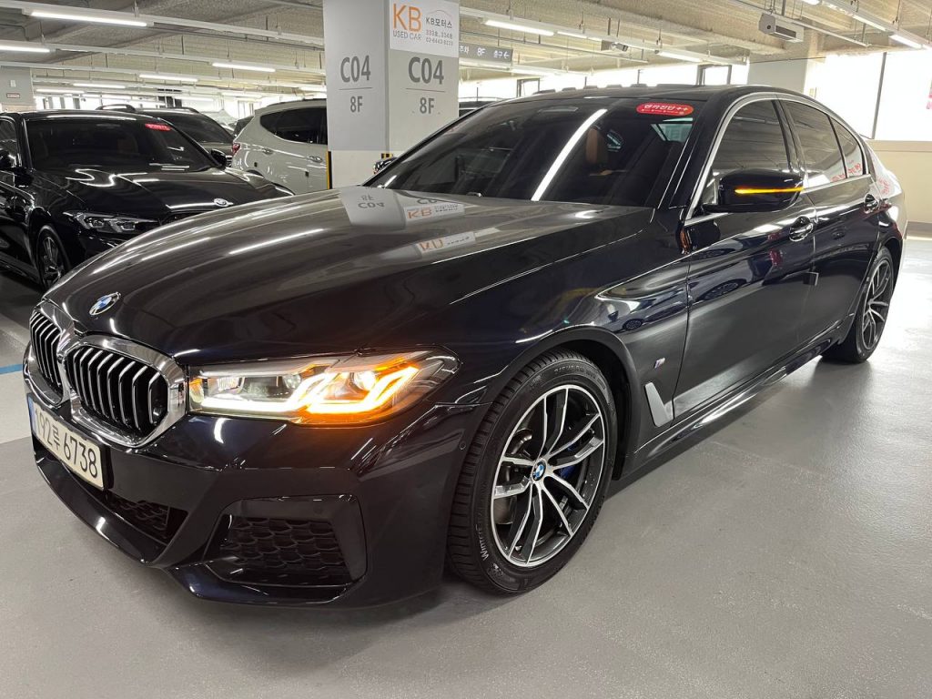 BMW (G30) 520i M Sport