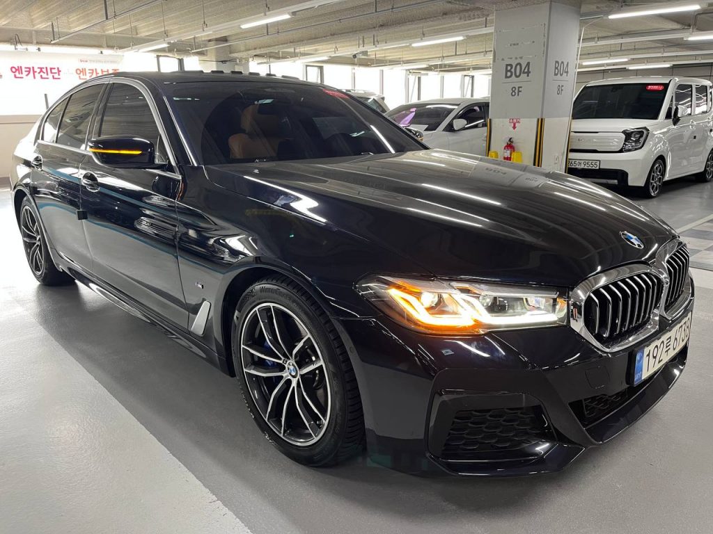 BMW (G30) 520i M Sport