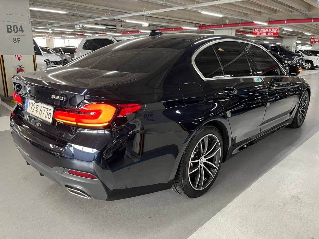 BMW (G30) 520i M Sport