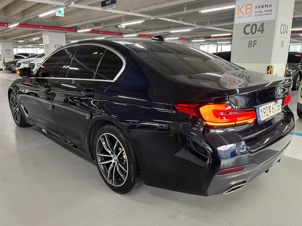 BMW (G30) 520i M Sport