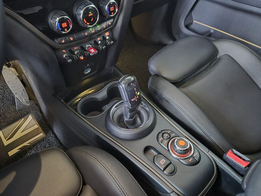 Mini Cooper Countryman 2nd gen HIGH