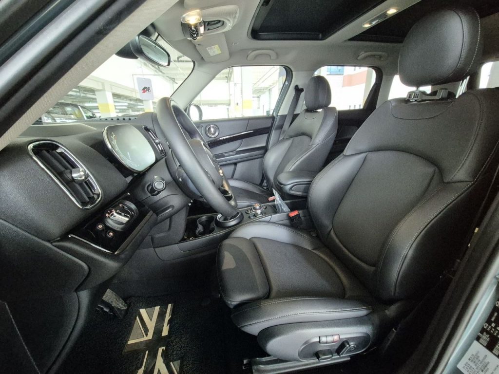 Mini Cooper Countryman 2nd gen HIGH
